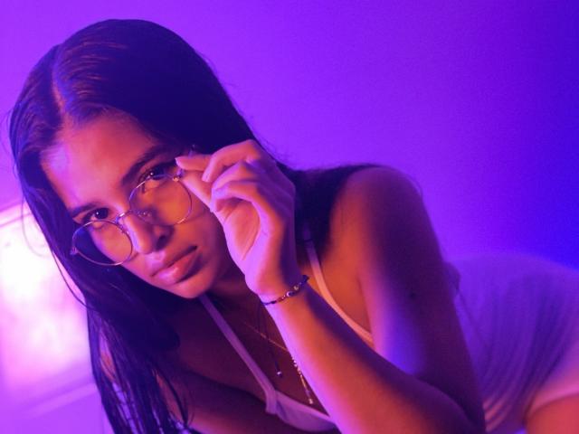 DulceMiller - Live sex cam - 13584596