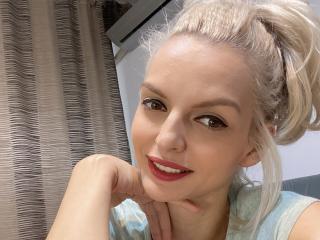 DouceAmelia - Sexe cam en vivo - 13595596