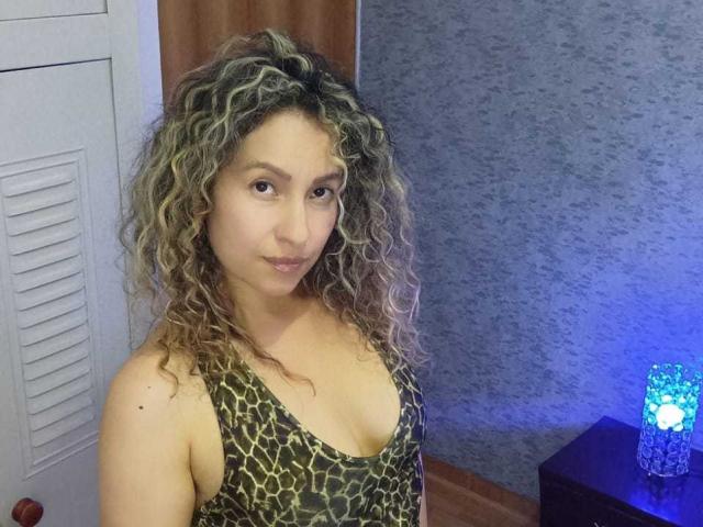 EroticSasha - Live sex cam - 13597644