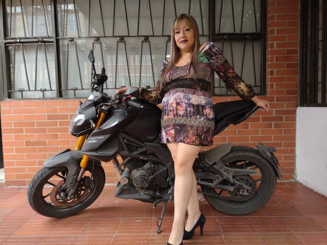 ChristinMoore - Live sexe cam - 13605224
