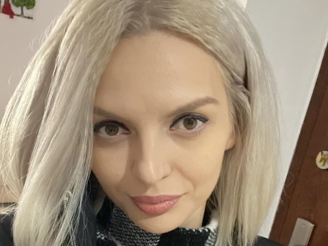 DouceAmelia - Live porn &amp; sex cam - 13610180