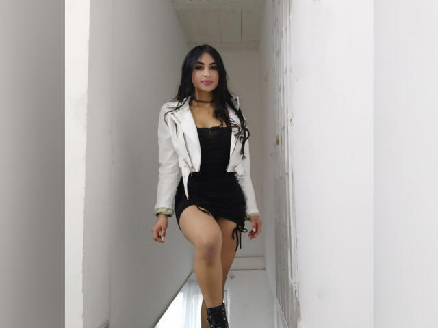 MilaGwen - Live sex cam - 13618108