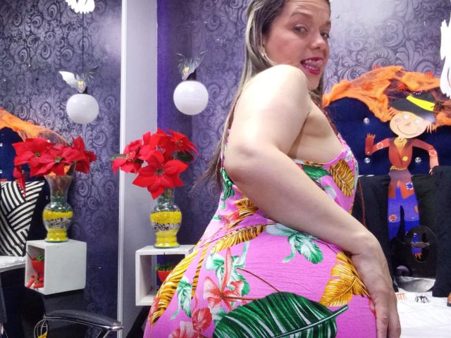 BiancaWild - сексуальная веб-камера в реальном времени - 13630128