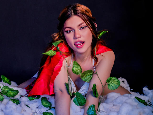 GigiMalik - Live Sex Cam - 13633196
