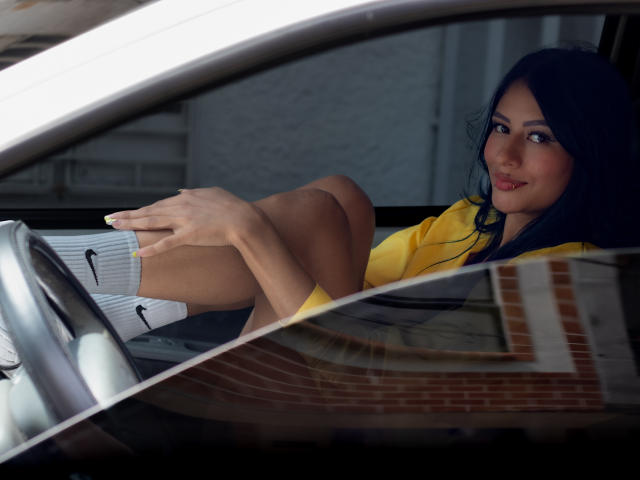 AlahiaMeyer - Live porn &amp; sex cam - 13639900