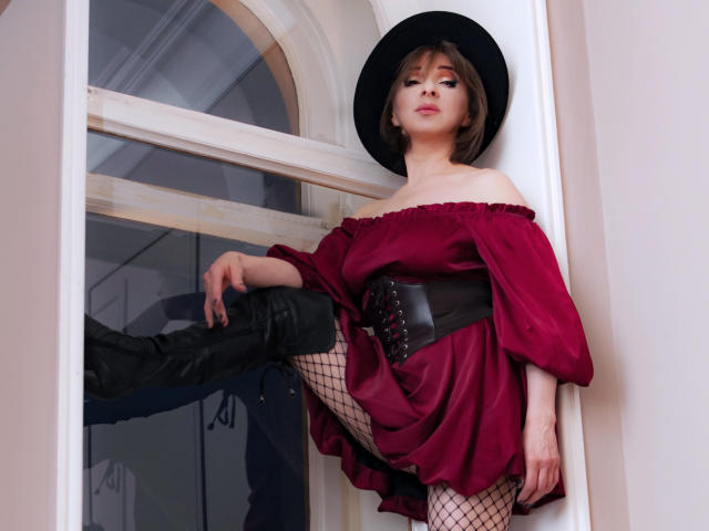 JuliaRenard - Live Sex Cam - 13641348