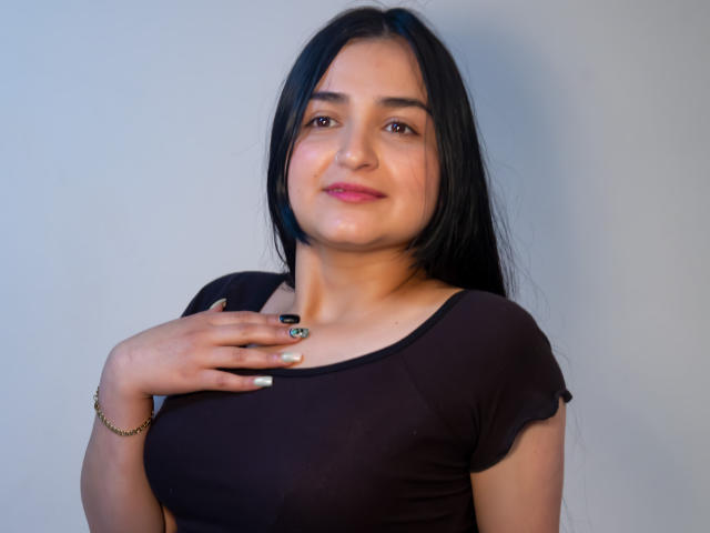 MiaCollinss - Live Sex Cam - 13649712