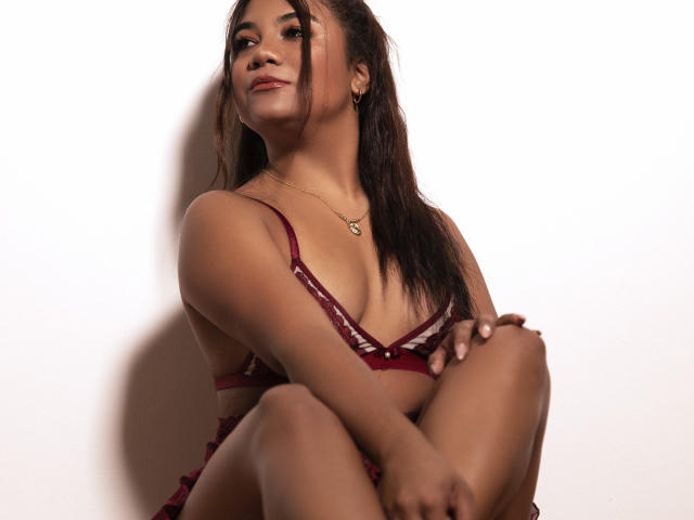ValerieBlake - Live Sex Cam - 13651268