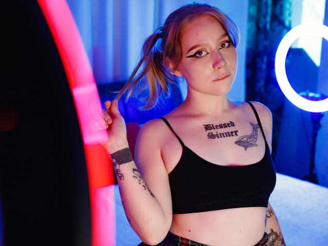 HayleyTrent - Live sex cam - 13673028