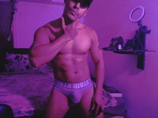 JamesHolsen - Live Sex Cam - 13693744