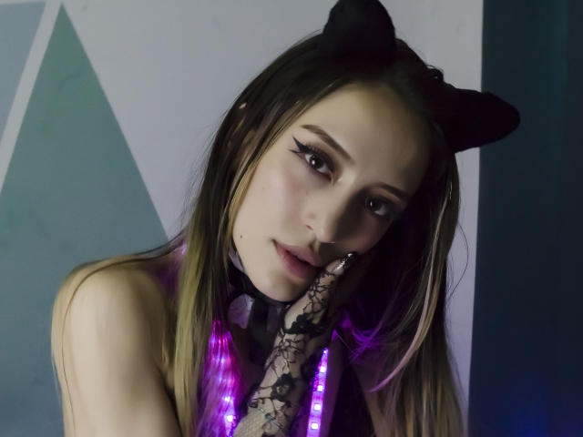 KiraSmilee - Live sexe cam - 13729600