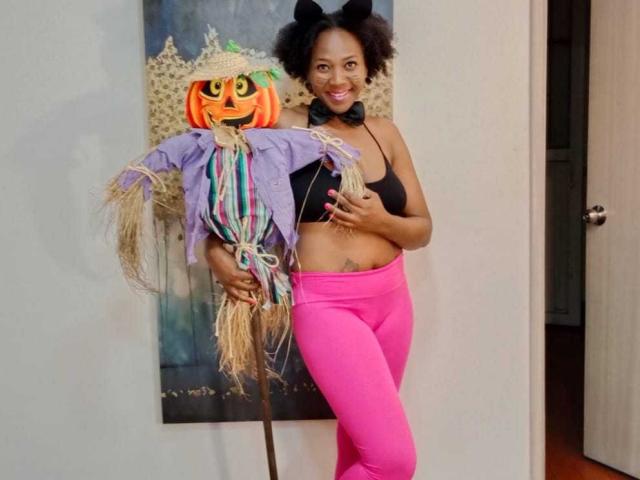 CorallHotty - Live porno og sexkamera - 13764012