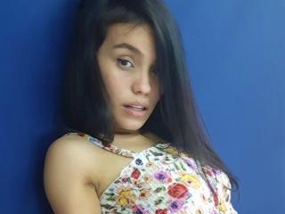 MileyEvanss - Live Sex Cam - 13778984