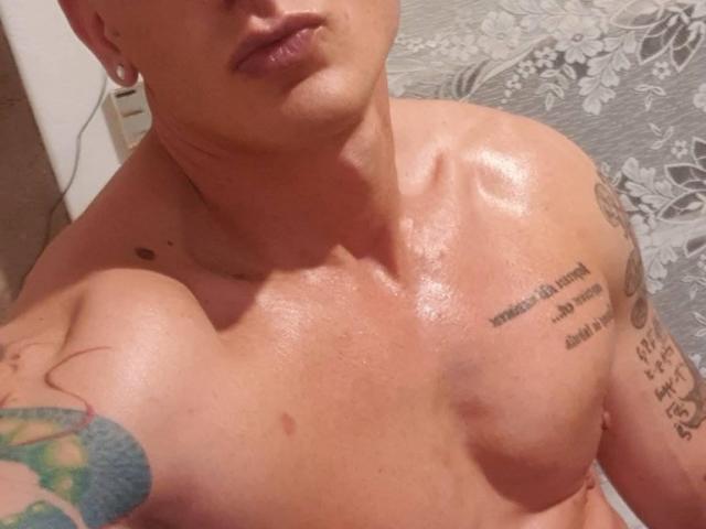 TonyLove69 - Sexe cam en vivo - 13780220