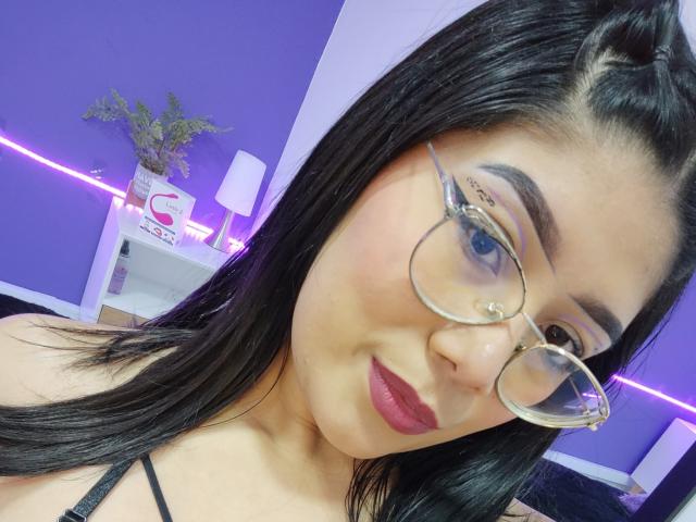 AlessaJames - Live sex cam - 13780868