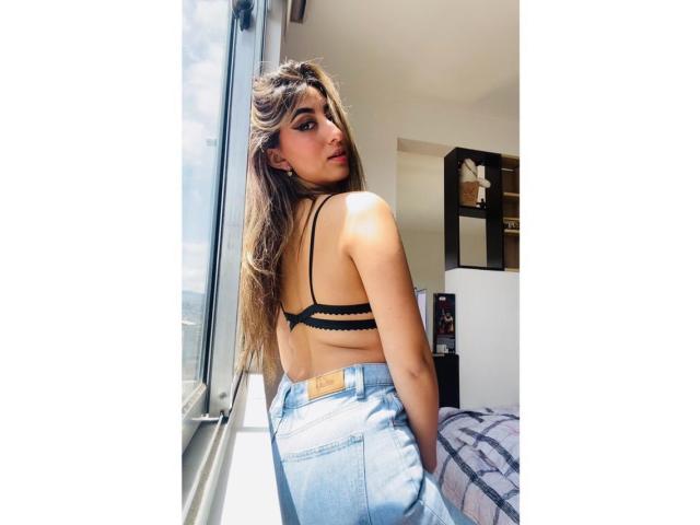 SabrinaMontana - Live sex cam - 13782408