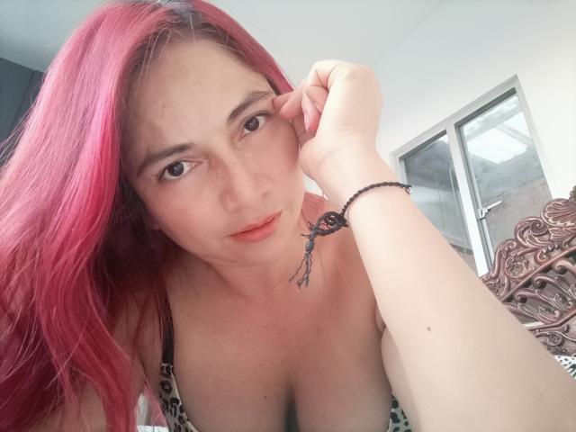 AlessiaRed - Live porn &amp; sex cam - 13783484