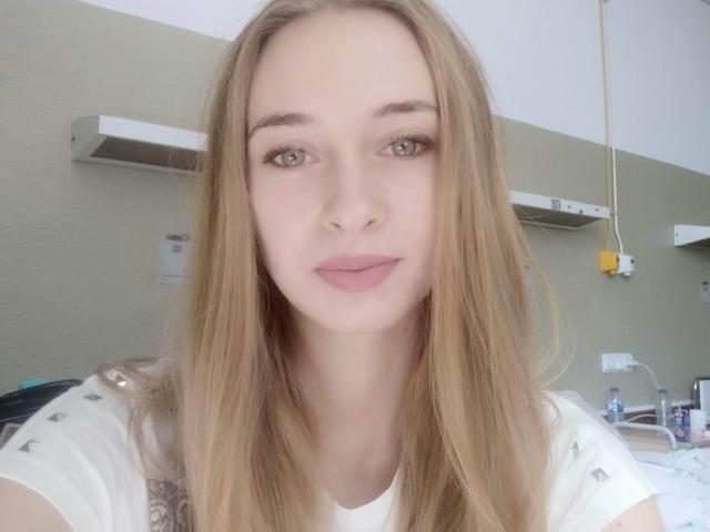 LaurieOhRose - Live sex cam - 13806760