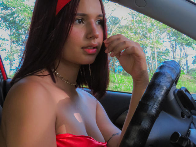 AnniTompson - Live sex cam - 13823764