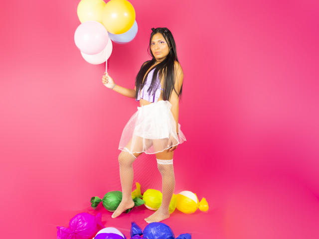 DanielleBird - Live porn &amp; sex cam - 13827940