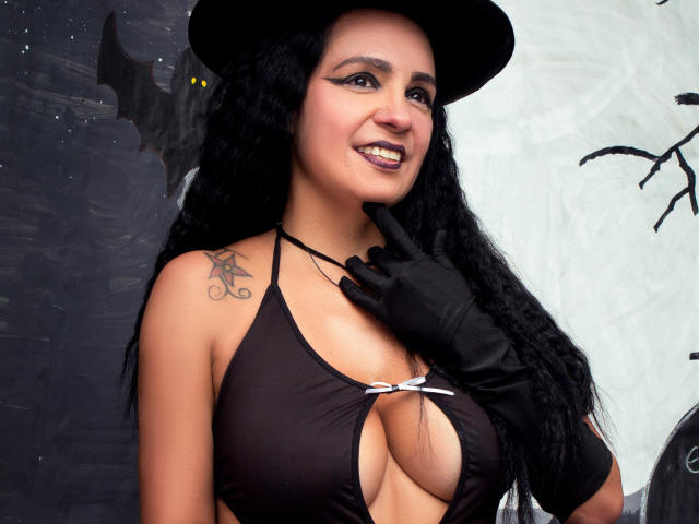 LailaCastillo - Live Sex Cam - 13838408