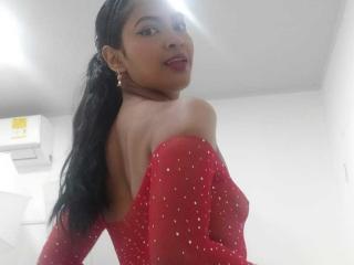 ClhoeBrand - Live porn &amp; sex cam - 13853728