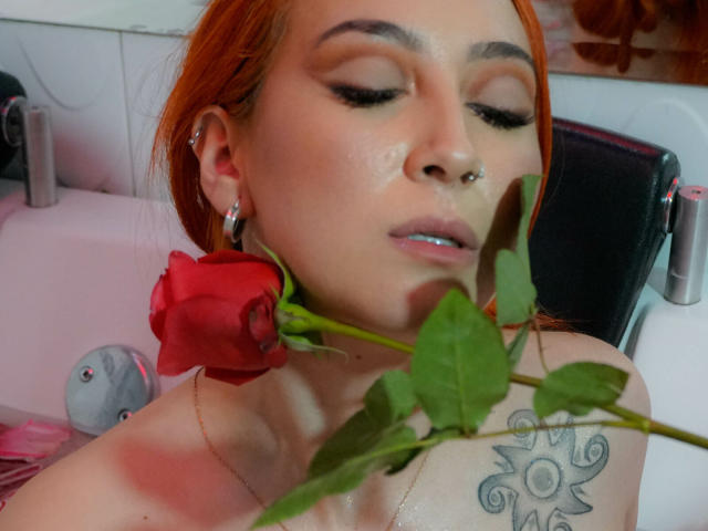 LauraDante - Live porn &amp;amp; sex cam - 13872620