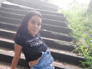 MileyEvanss - Live sexe cam - 13875572