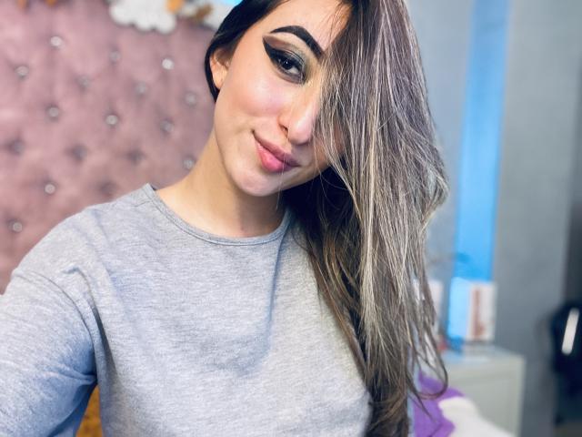 SabrinaMontana - Live sex cam - 13879360