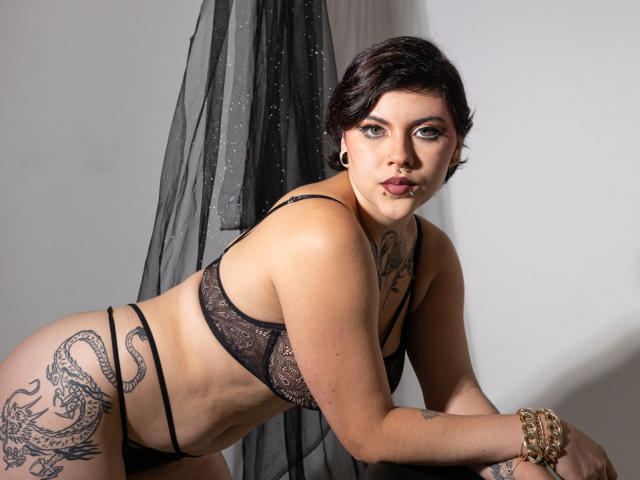 MissCharlottte - Sexe cam en vivo - 13896700