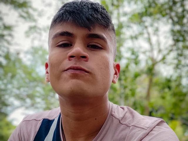 Eiden69 - Live sexe cam - 13909644