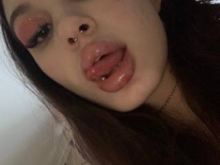 JuicyKhloe - Live porn &amp; sex cam - 13932752