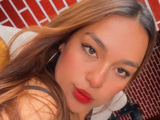 EmmaRouseX - Live Sex Cam - 13939356