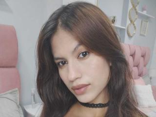 ChloeDecker - Live Sex Cam - 13949280