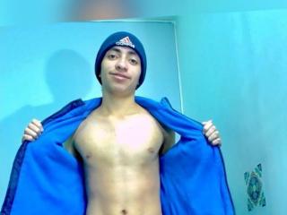 LeoCollings - Live Sex Cam - 13970732