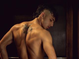 ArturoCardona - Live porn & sex cam - 13976164