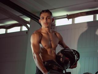 ArturoCardona - Live porn & sex cam - 13976248