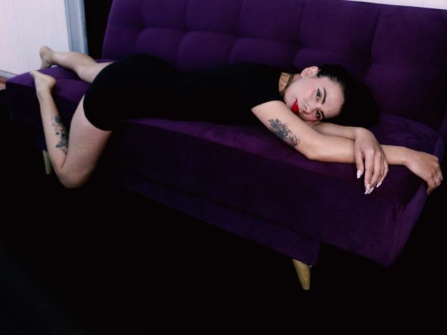 MaddyBarlow - Live sex cam - 14059828