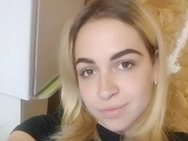 GinaLettie - Live sex cam - 14090032