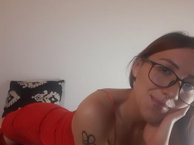 MiaGarcia - Live porn &amp; sex cam - 14096224