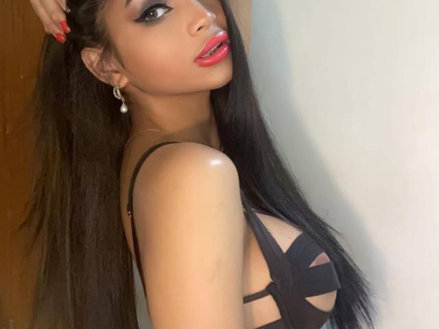 AdrianaQueenTS - Live sexe cam - 14117644
