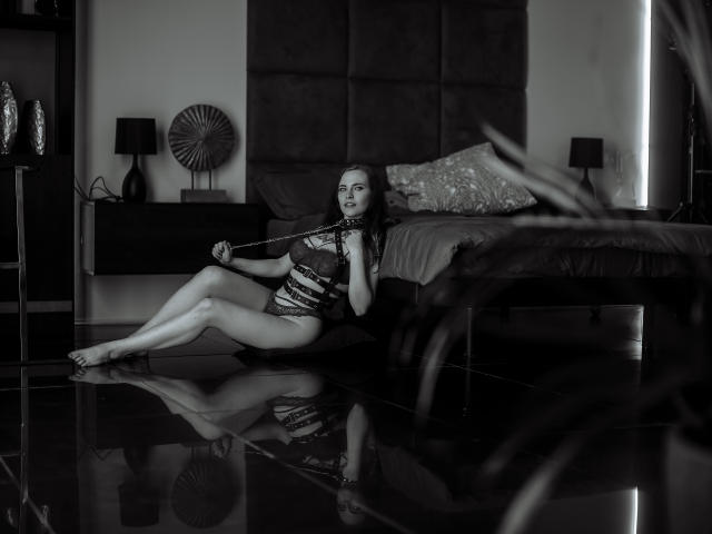 VeronikaMai - Live Sex Cam - 14174472