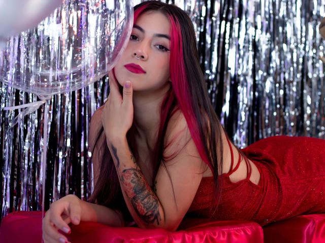 JuliaGarciax - Sexe cam en vivo - 14179728