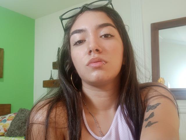SharonKlart - Live Sex Cam - 14180488