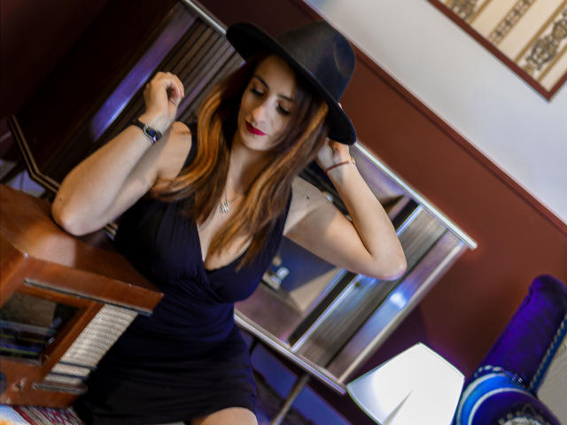 MeganBeakee - Sexe cam en vivo - 14190192
