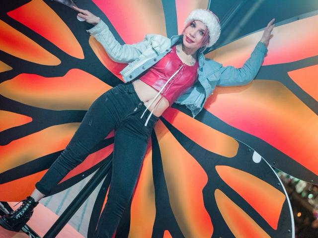 SaraAnderson - Live sex cam - 14194816