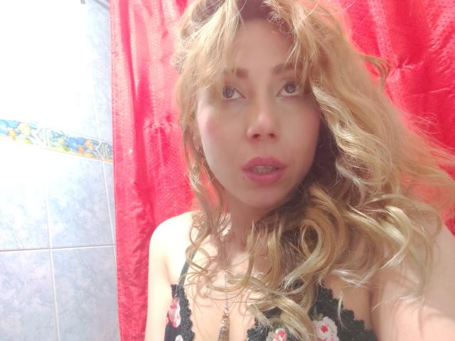 KhrystineBrulant - Live porn &amp; sex cam - 14202376