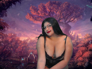 BrianaSaenz - сексуальная веб-камера в реальном времени - 14242914
