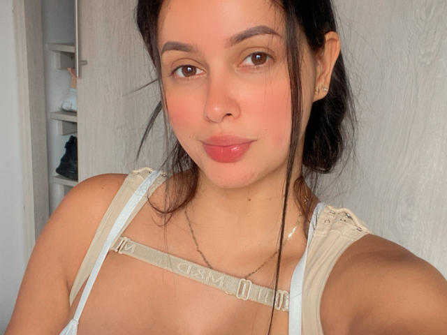 EmilyParkerr - Live porn &amp; sex cam - 14246330