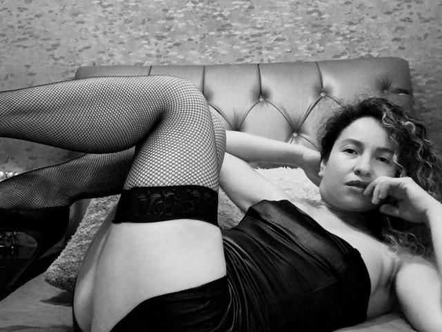 EroticSasha - Live sex cam - 14290206
